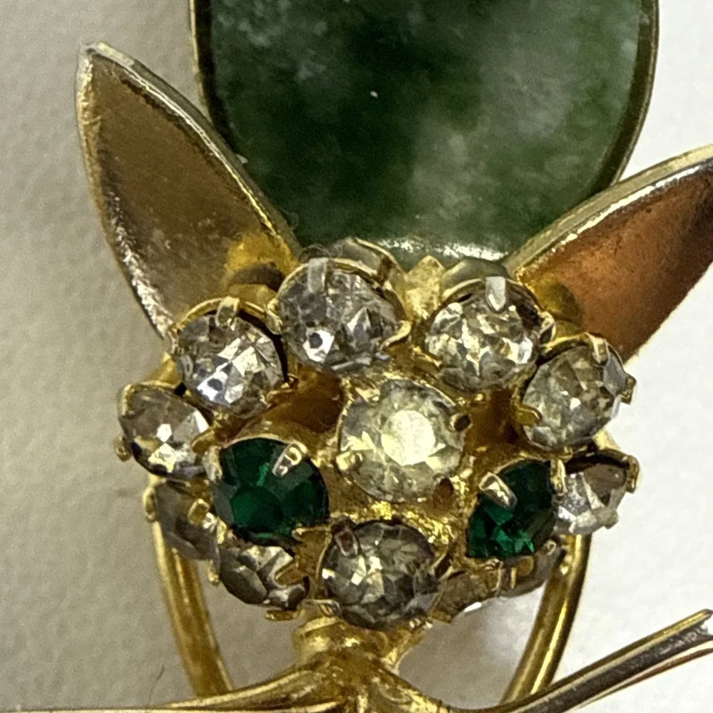 Vtg Green Cabacheon Rhinestone Figural Mouse Brooch Pin Gold Tone MCM 1623